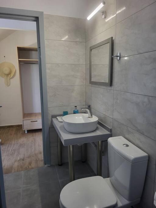 פליראקי Greek Memories Boutique Studio מראה חיצוני תמונה
