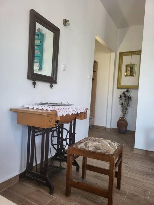 פליראקי Greek Memories Boutique Studio מראה חיצוני תמונה