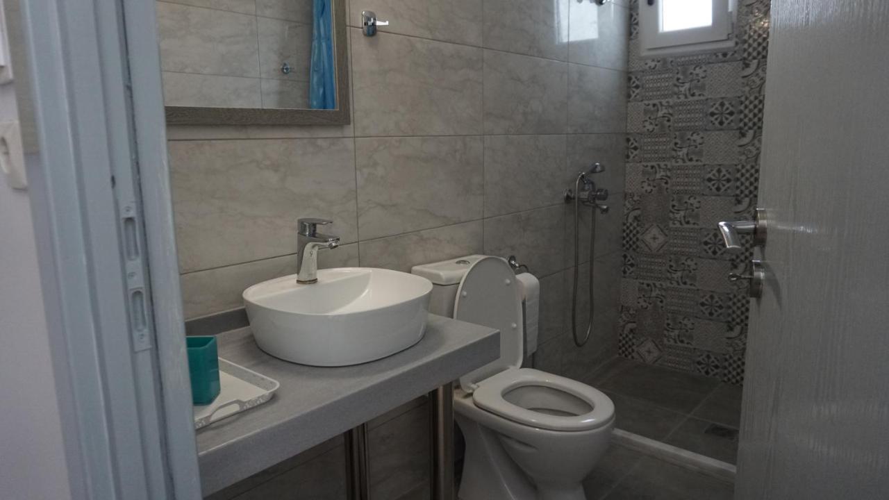 פליראקי Greek Memories Boutique Studio מראה חיצוני תמונה
